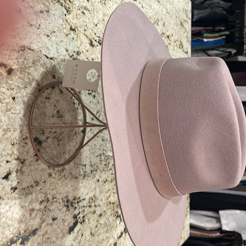 Mauve Wyeth brimmed hat